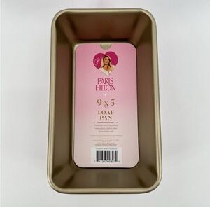 PARIS HILTON 9X5 LOAF PAN
PREMIUM NONSTICK SURFACE PARIS HILTON BABY PINK NEW